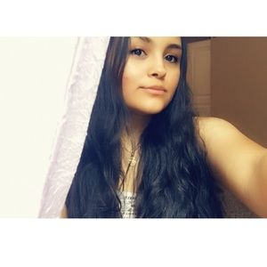 Meet your Posher, Vanessa